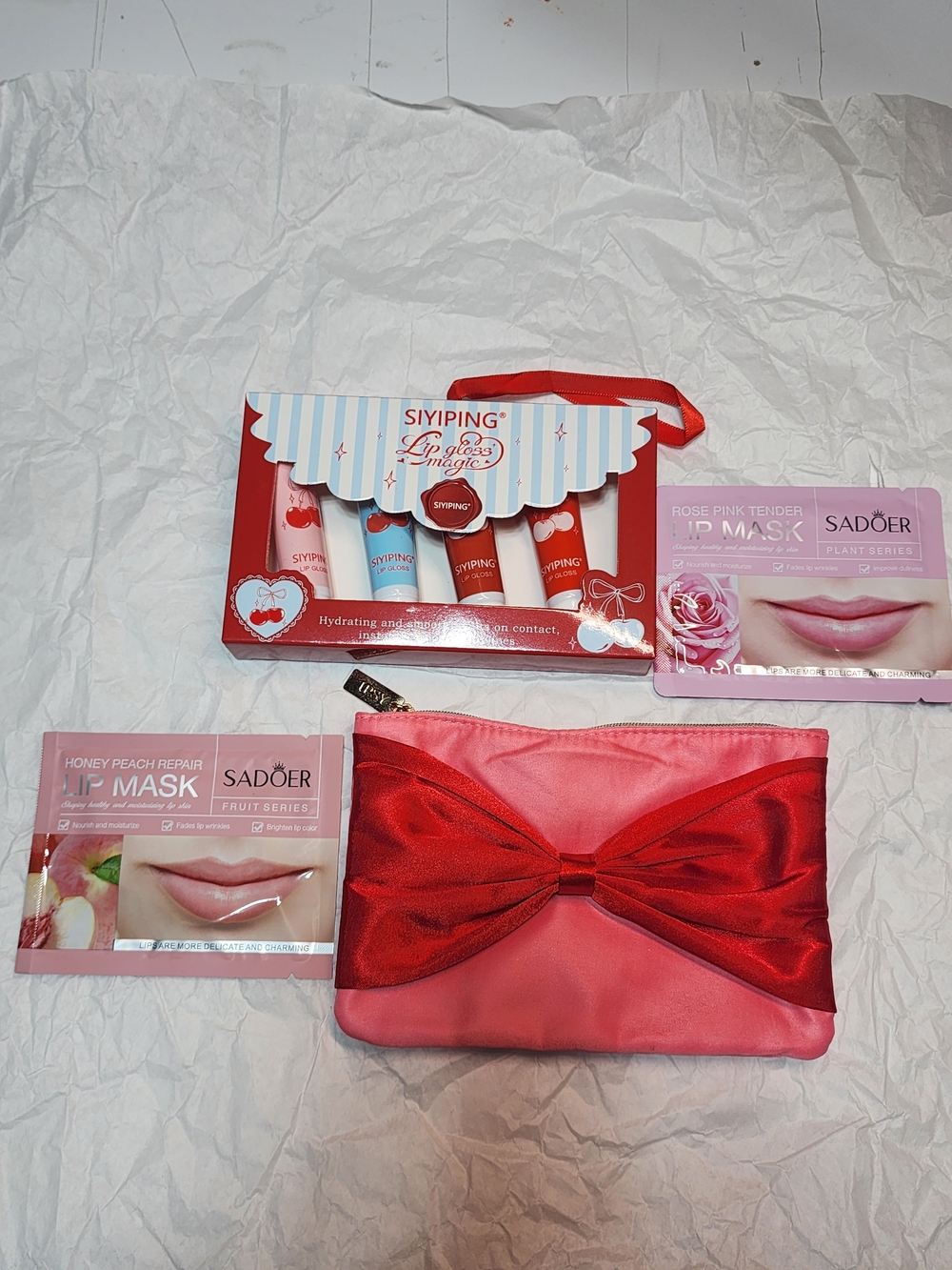 2 Lip Mask & 4 Lip Gloss Gift & Cosmetic Pouch Set